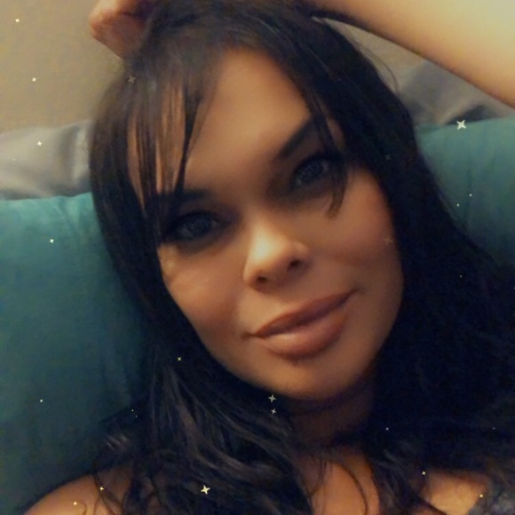 Meet your Posher, Amanda - Picture 4 of 5